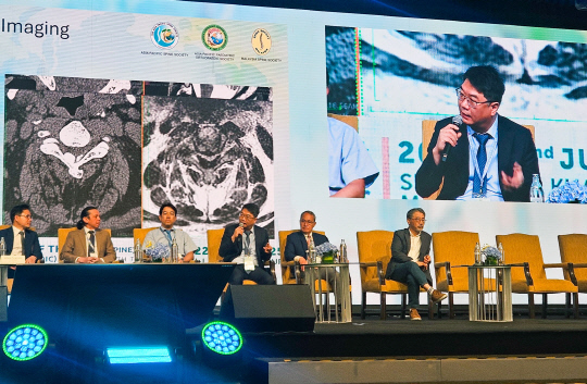 ¼¼°è ôÃßÇÐÀÇ Á߽ɿ¡¼, ½ÅÀçÈï º´¿øÀå APSS 2025 ¿¬´Ü¿¡ ¼´Ù ¼¼°è ôÃßÇÐÀÇ Á߽ɿ¡¼, ½ÅÀçÈï º´¿øÀå APSS 2025 ¿¬´Ü¿¡ ¼´Ù